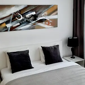  Apartament Apart Sky Hauptbahnhof With Balcony