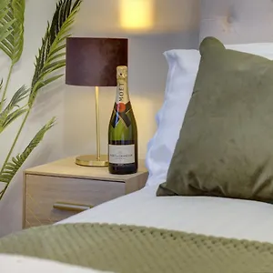 Kist Accommodates - Stylish Headingley - Parking - 500 Mps Wifi Apartment Meanwood
