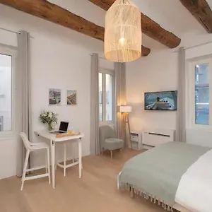  Appartement Design Vieux Port France