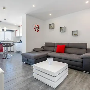 cpr1212-apartment-portimao.hotelaalgarve.com/