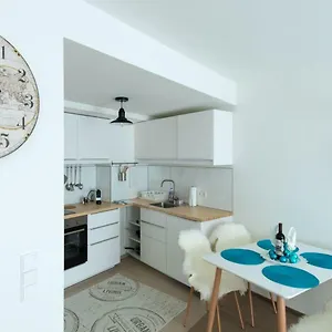 Sissy - Self Check-in Apartment