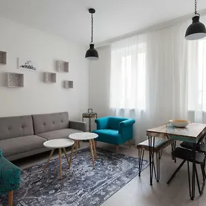Let It Be U1, U2, U4 Karlsplatz Oper Appartement
