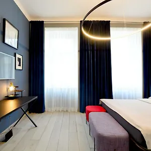 Chic And Modern In Hip Area Viena